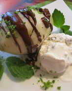 Груши с шоколадным соусом