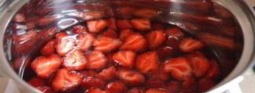 клубничное желе из желатина. Шаг 2