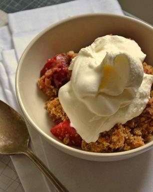 Клубничный крамбл