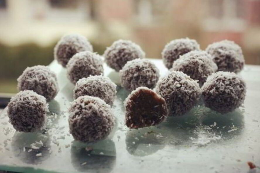 Рецепт банановых конфет с орехами и сухофруктами