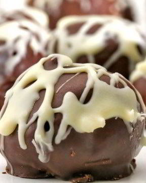 Кокосово-ореховые конфеты в темном шоколаде