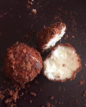 Конфеты из творога в шоколаде