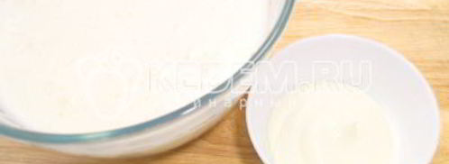 бисквитный рулет с кремом зимнее полено. Шаг 3