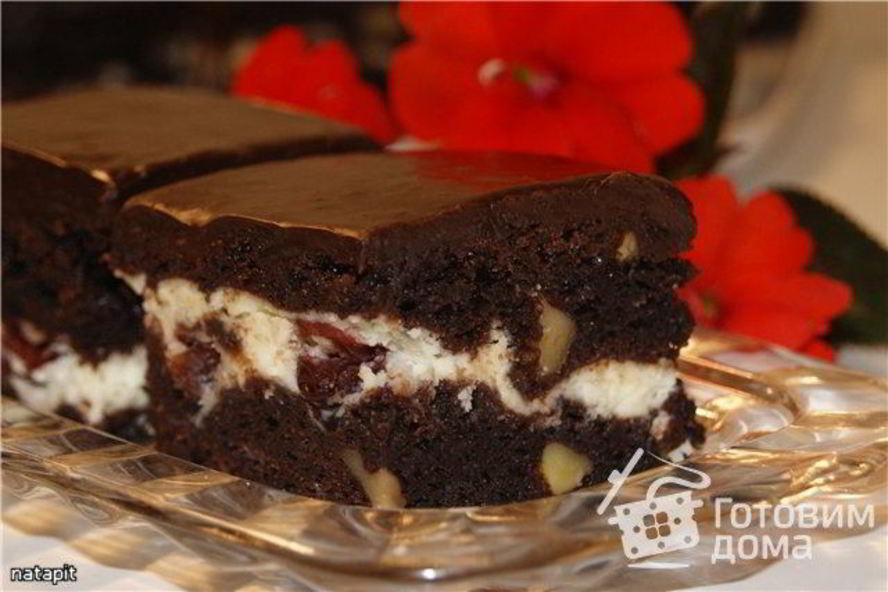 Рецепт брауни с крем-чиз, вяленой вишней и орехами