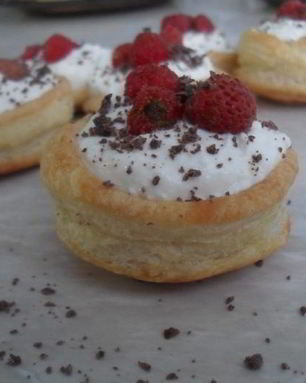 Гнездышки с творожным кремом