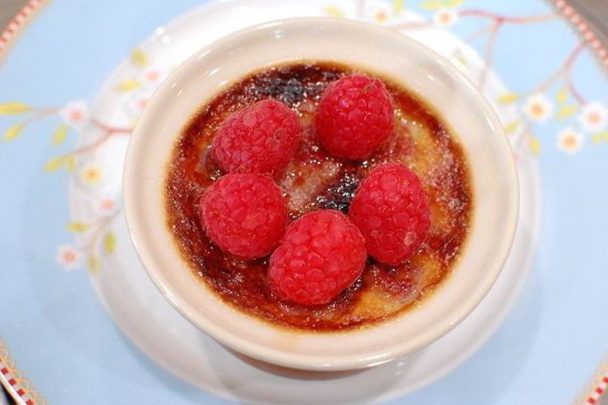 Рецепт крем-брюле с малиной