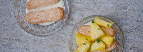 летний ананасовый десерт с кремом из йогурта и лимонным тимьяном. Шаг 8