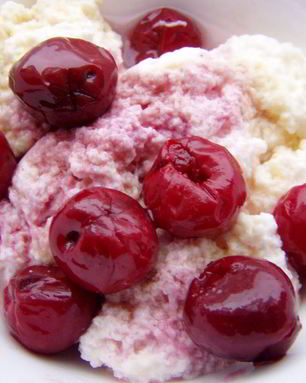 Творожный крем с вишней