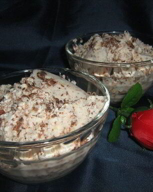 Имбирно-шоколадное мороженое из йогурта