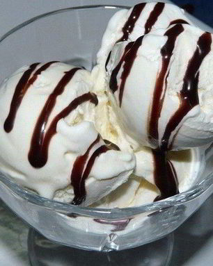 Йогуртовое мороженое с красным грейпфрутом