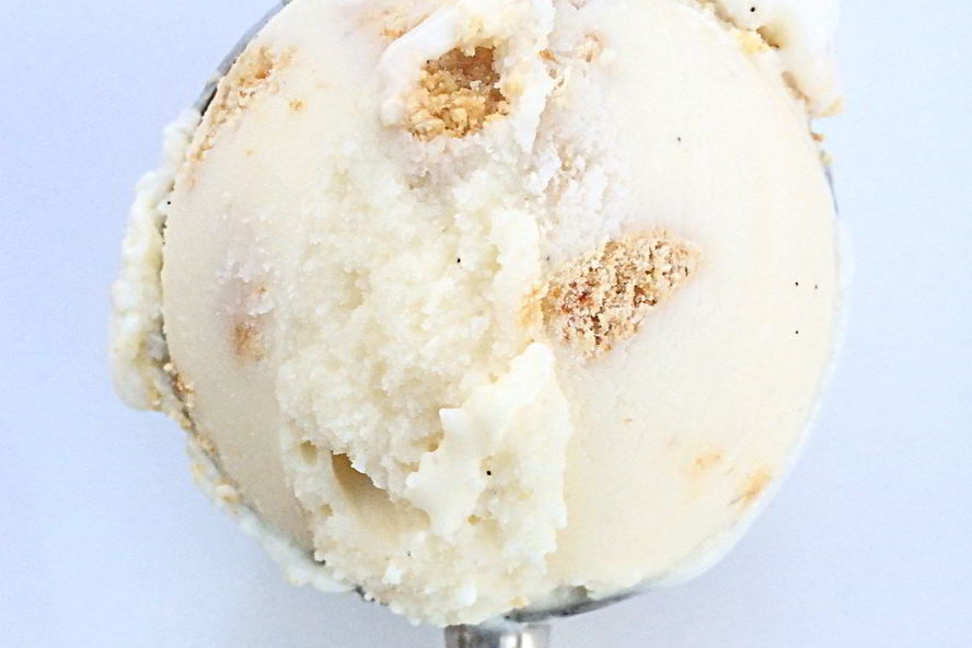 Рецепт овсяного мороженого с ванилью и крошкой овсяного печенья