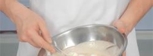 шоколадное и ванильное сливочное мороженое. Шаг 5