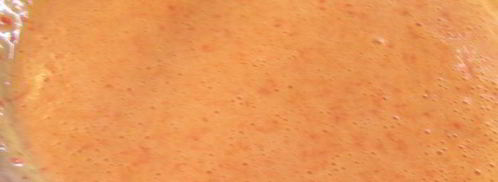 сливочное мороженое с клубникой, белым шоколадом и апельсиновым ликером куантро. Шаг 4