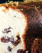 Кулич с изюмом и лимонной цедрой