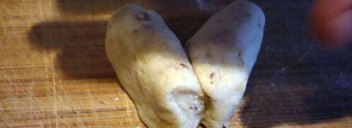 пасхальные зайцы в темно-синем лесу. Шаг 4