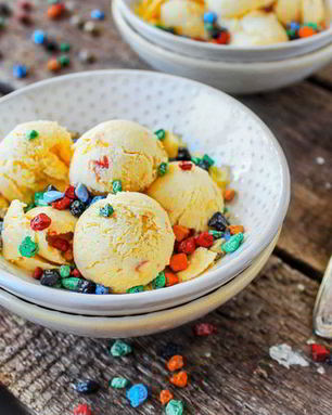 Семифредо из запеченных персиков с кардамоном