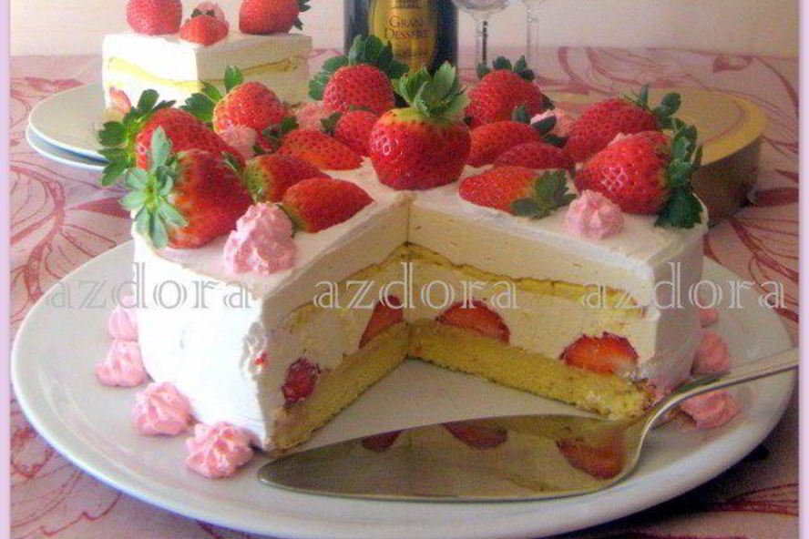 Рецепт клубничного торта-суфле поцелуй