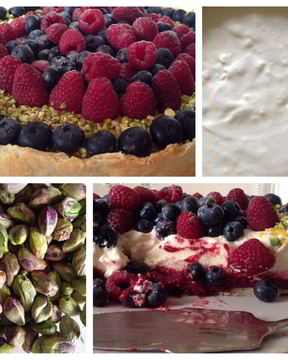 Лимонный торт-суфле с ягодным курдом