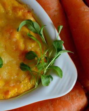 Морковно-творожное суфле с молодой рукколой