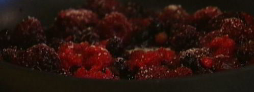 сладкое суфле с ягодно-апельсиновым соусом. Шаг 9