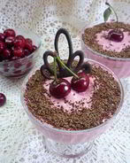 Сливочно-вишневое суфле с творогом и шоколадом