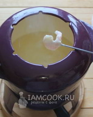 Сырное фондю с тремя видами сыра