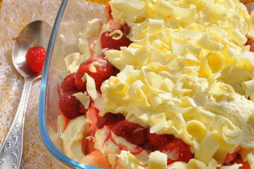 Рецепт тирамису с клубникого и белыма шоколадома