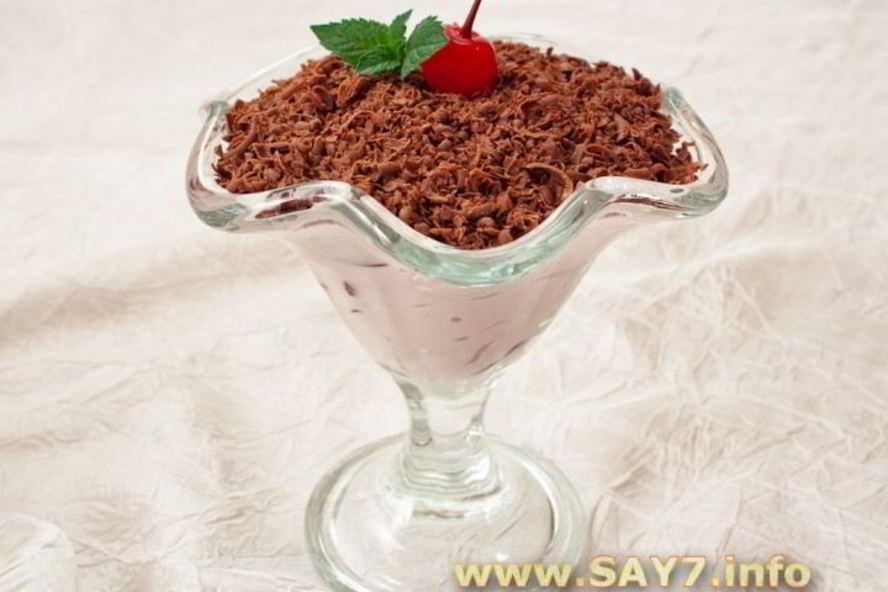 Рецепт творожного десерта с шоколадом и черешней