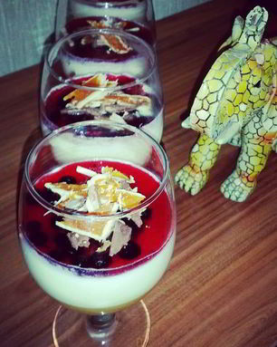 Ванильная панна-котта с фруктовым желе