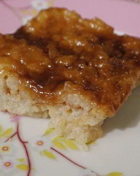 Ванильный рисовый пудинг с изюмом и карамелью