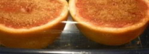 запеченный грейпфрут с корицей и коричневым сахаром. Шаг 3