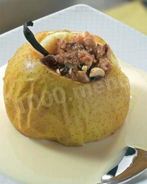 Запеченные яблоки с сахаром и корицей в духовке