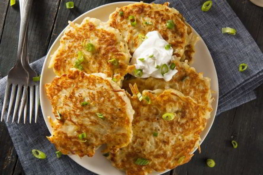 Рецепт домашних картофельных драников к завтраку