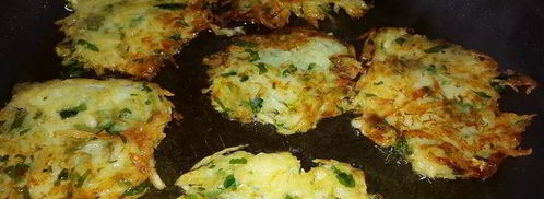 постные драники с зеленью и чесноком. Шаг 2