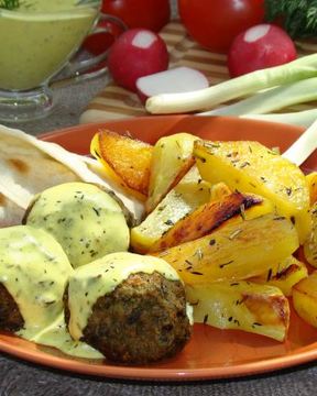 Фрикадельки из баклажана и белой фасоли