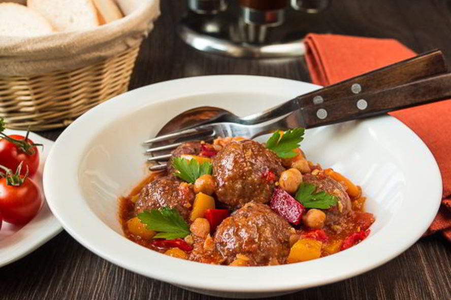 Рецепт фрикаделек из баранины в овощном соусе