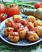 Фрикадельки из булгура в томатном соусе