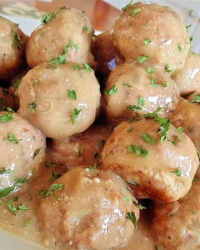 Фрикадельки из фарша индейки с подливой