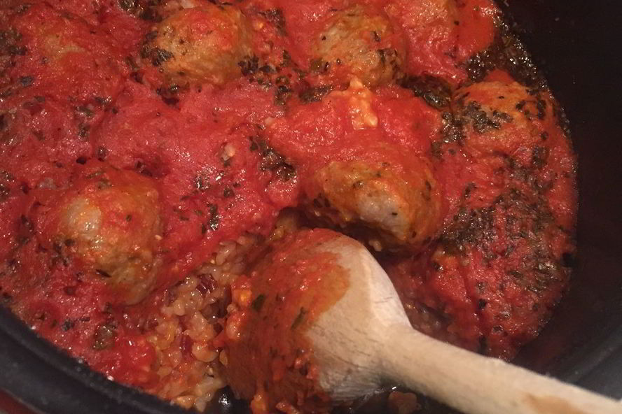 Рецепт фрикаделек с рисом и томатным соусом в мультиварке