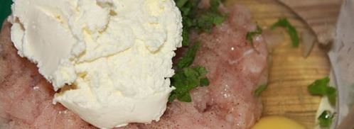 фрикадельки со сливочным сыром в белом соусе. Шаг 3