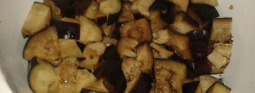 фрикадельки тушеные с баклажанами. Шаг 3