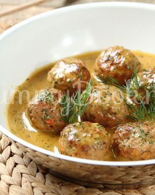 Фрикадельки в горчично-медовом соусе