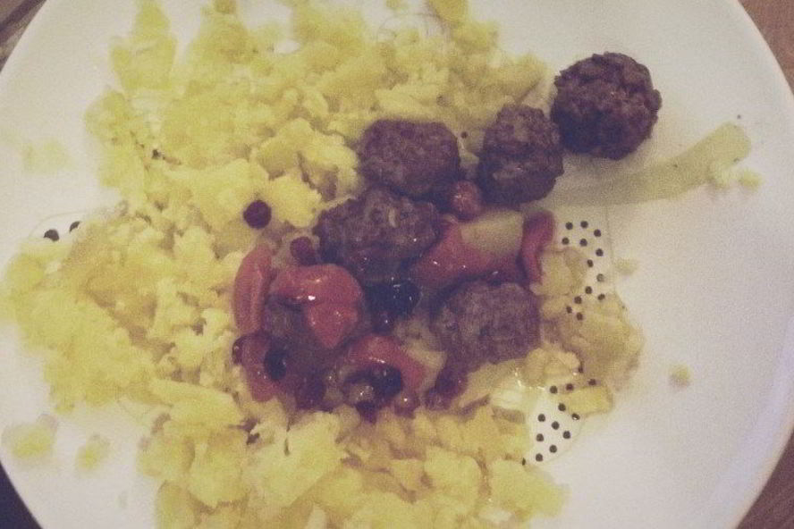 Рецепт фрикаделек в клюквенно-медовом соусе в духовке