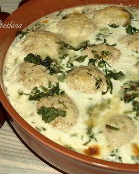 Куриные фрикадельки, запеченные в сливках