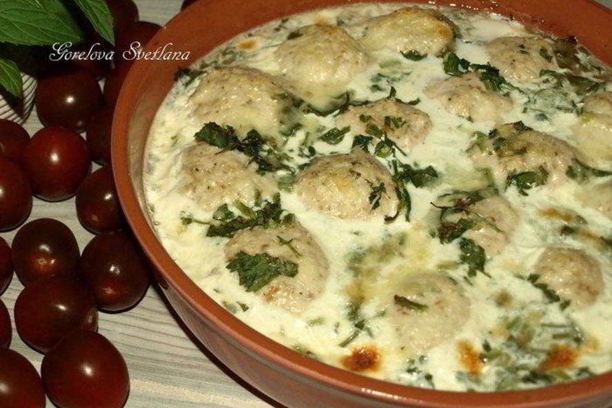 Рецепт куриных фрикаделек, запеченных в сливках