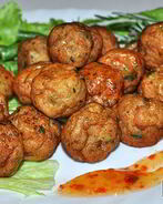 Рыбные фрикадельки во фритюре