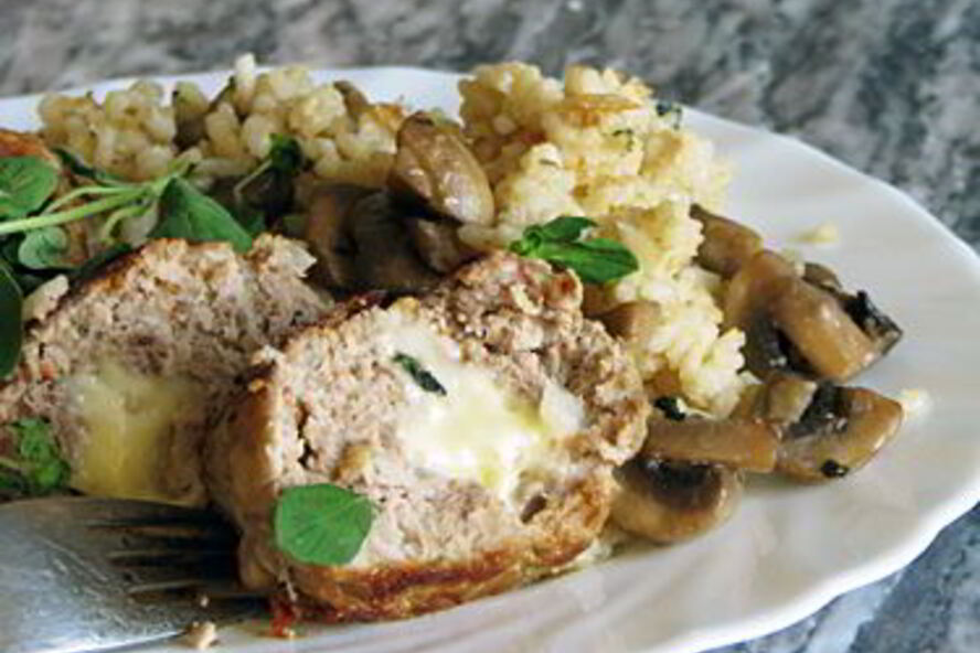 Рецепт сырных фрикаделек с грибным рисом