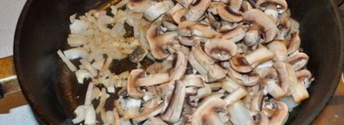 тушеные фрикадельки в грибном соусе. Шаг 4