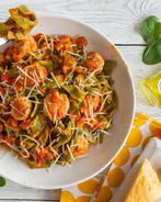 Зеленые тальятелле с фрикадельками