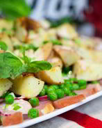 Картофель с горошком и ветчиной